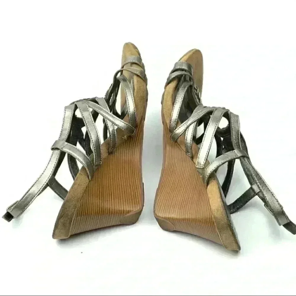 Kenneth Cole reaction sandals sz 8 leather wedges
